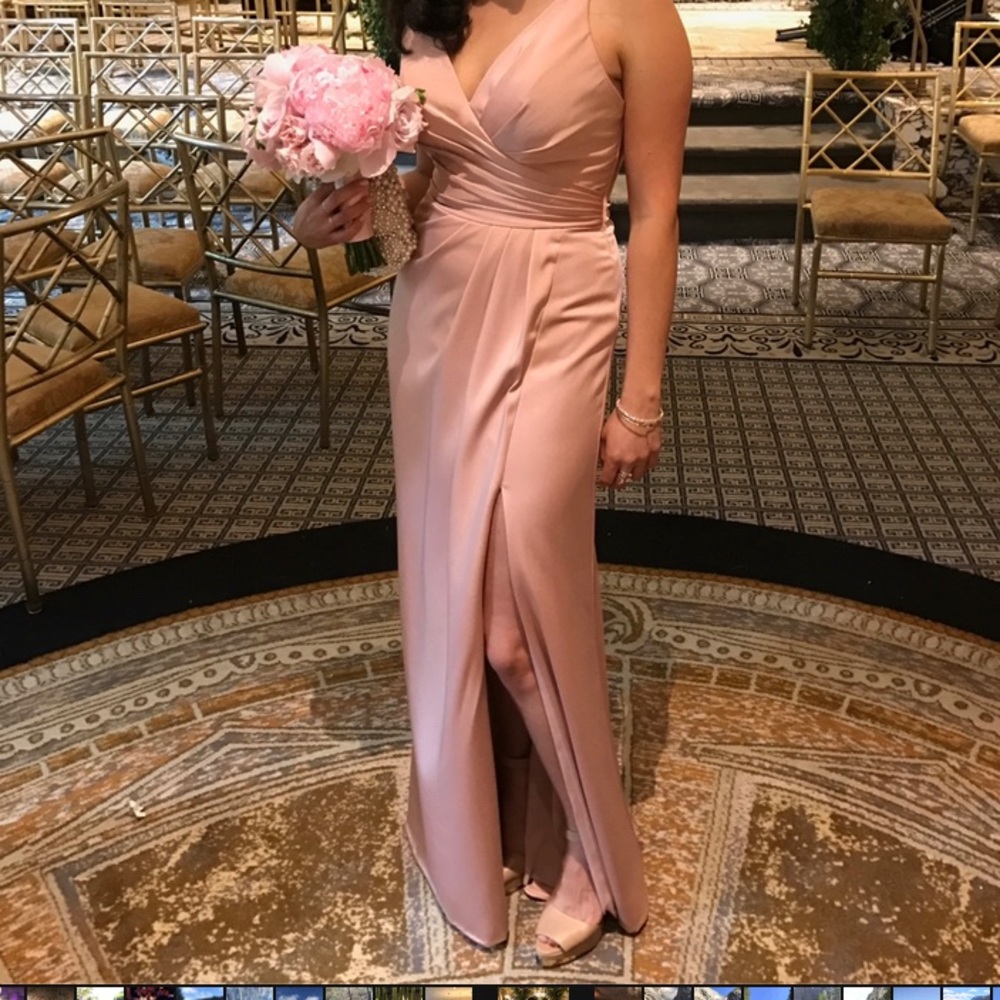 Faviana blush long dress. Worn once. Fully lined🌺